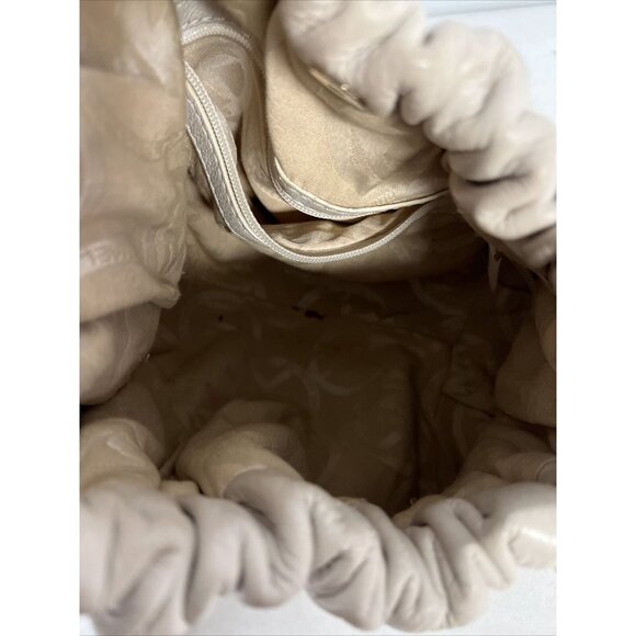 Michael Kors Cream Leather Drawstring Shoulder Bag With Gold Accents - Picture 14 of 14